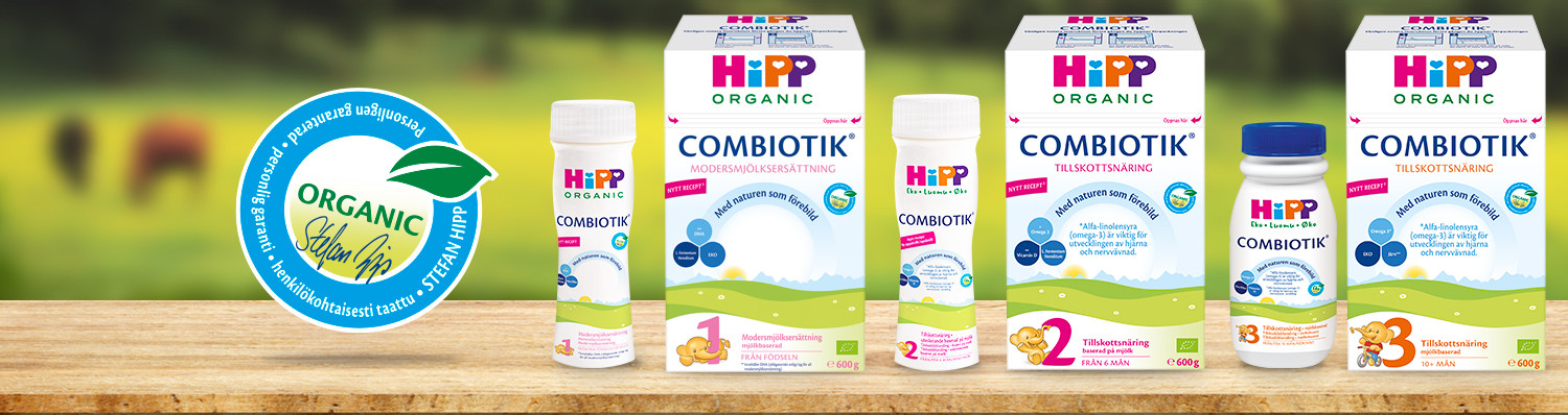 En samling av Hipps ekologiska babyprodukter, inklusive tre lådor med modersmjölksersättning och två tuber med ett probiotiskt tillskott vid namn "Combiotik".